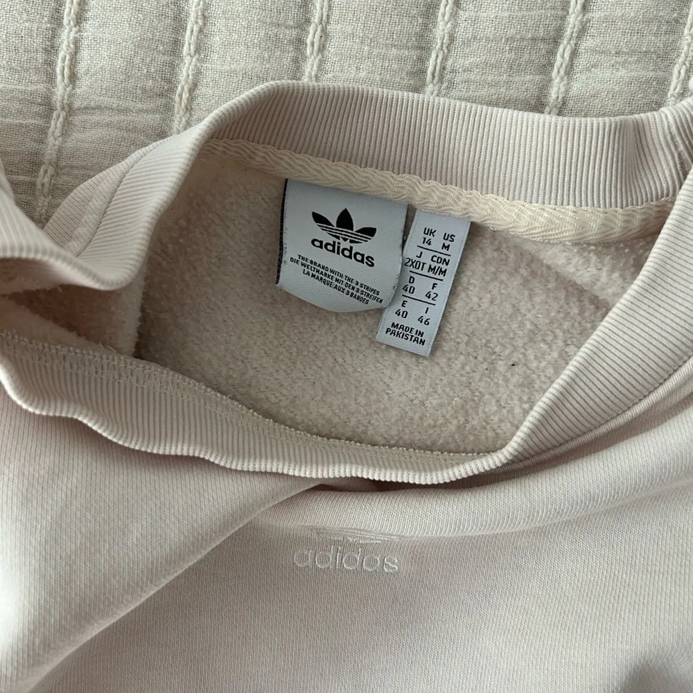 Adidas Women’s Cropped Sweatshirt size M - Image 4