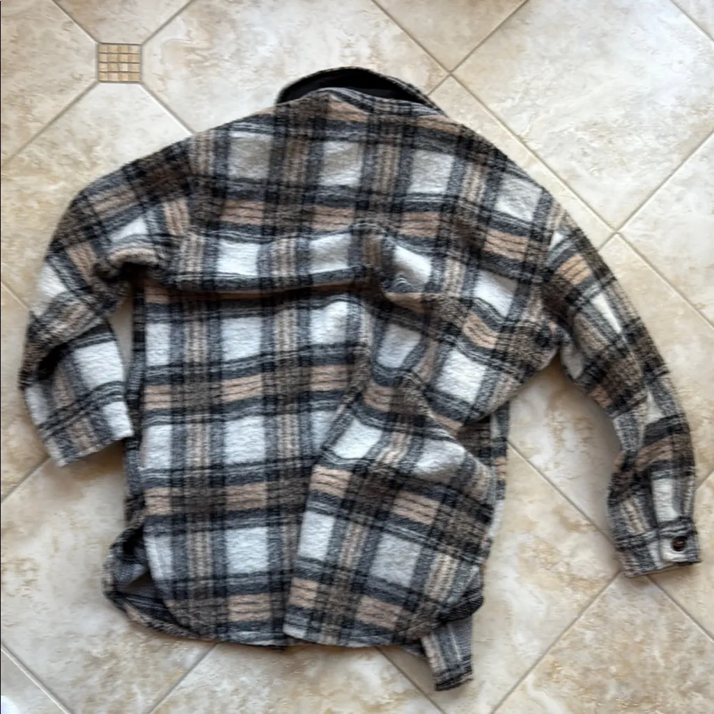 Women’s sanctuary small Plaid Jacket - Black, Gray, and Tan oversized - Image 8