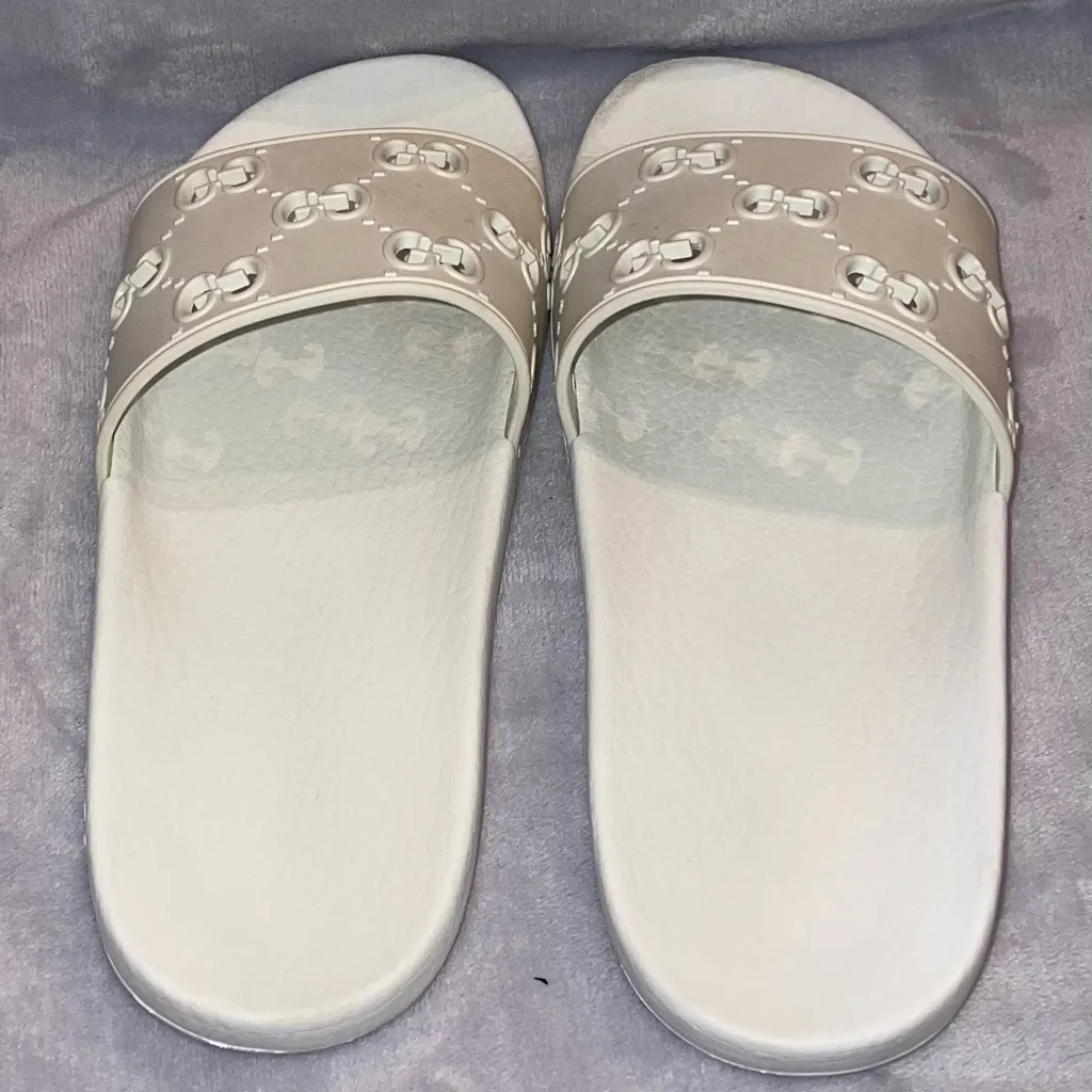 Gucci Women Size 38 US 7.5-8 Authentic Pursuit GG Perforated White Rubber Slides - Image 6