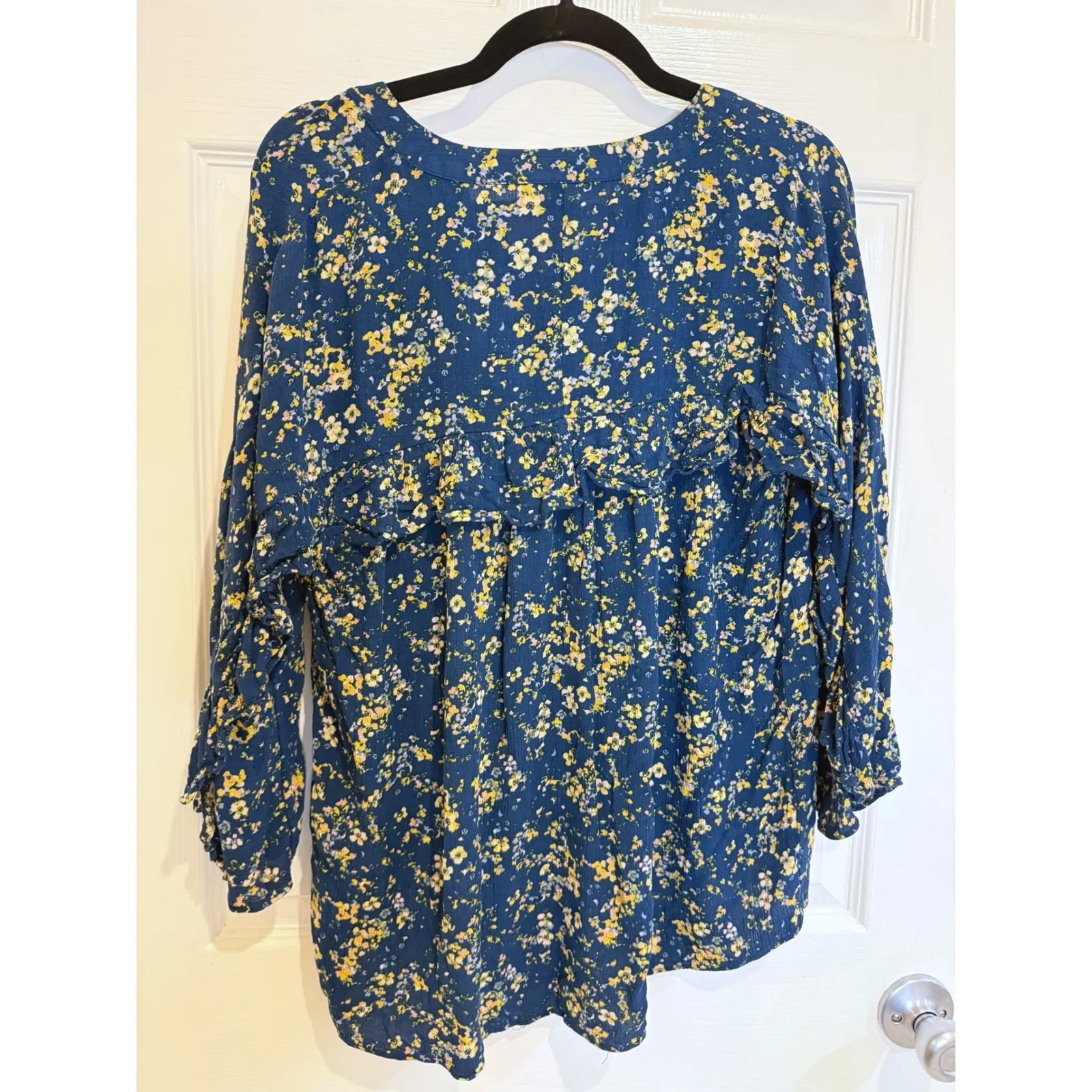 Lauren‎ Conrad Floral Blouse Long Sleeve Button Up Top Bohemian Size L - Image 5