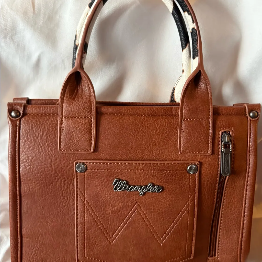 Wrangler COW PRINT CROSS BODY SMALL TOTE - Image 2