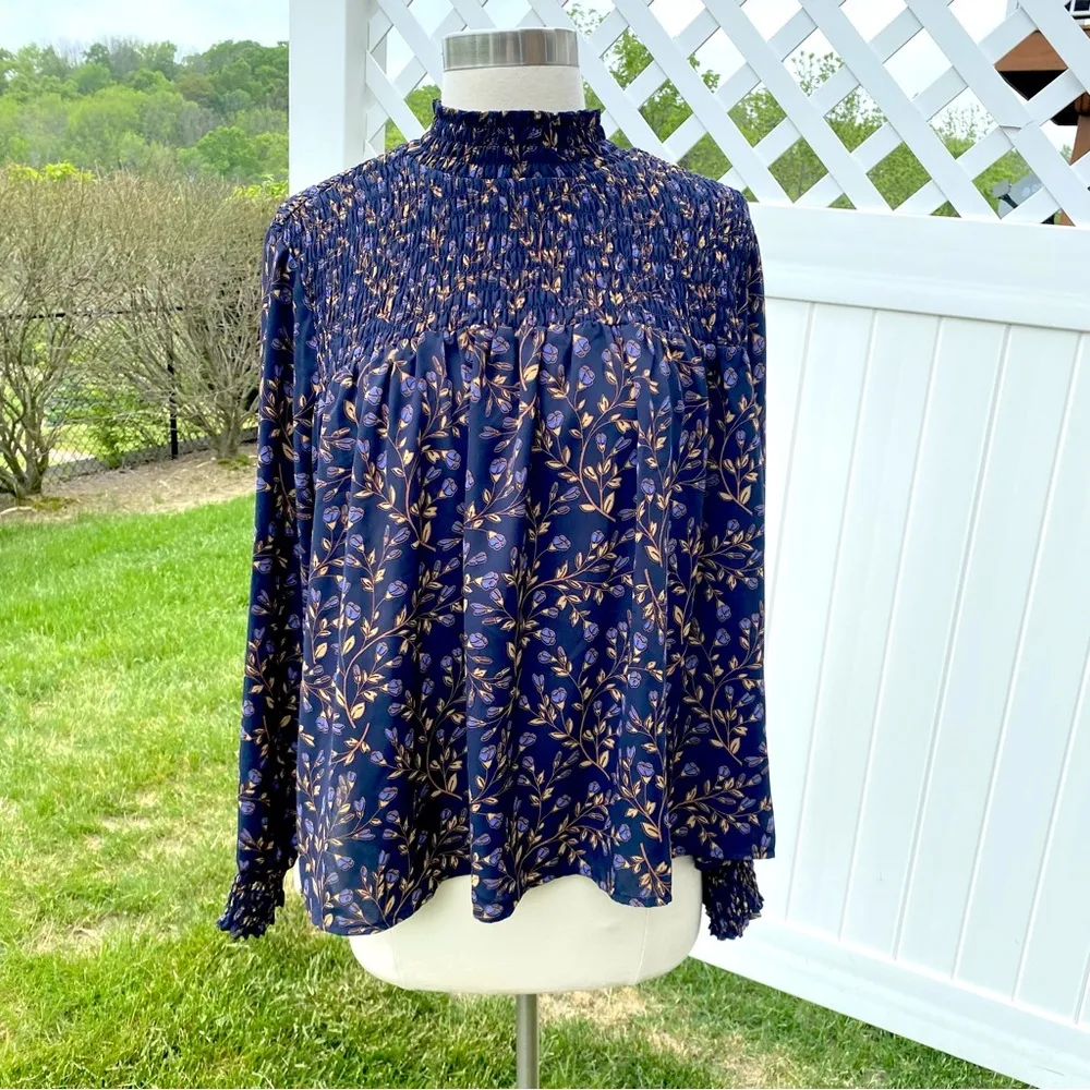 Finn & Grace floral smocked long sleeve blouse - Image 5
