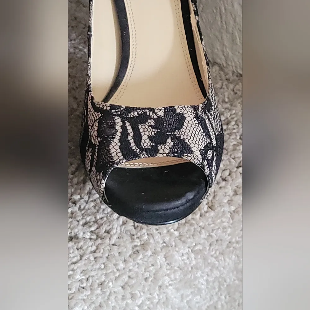 Enzo Angiolini Lace Peep Toe Heels Size 7.5 - Image 9