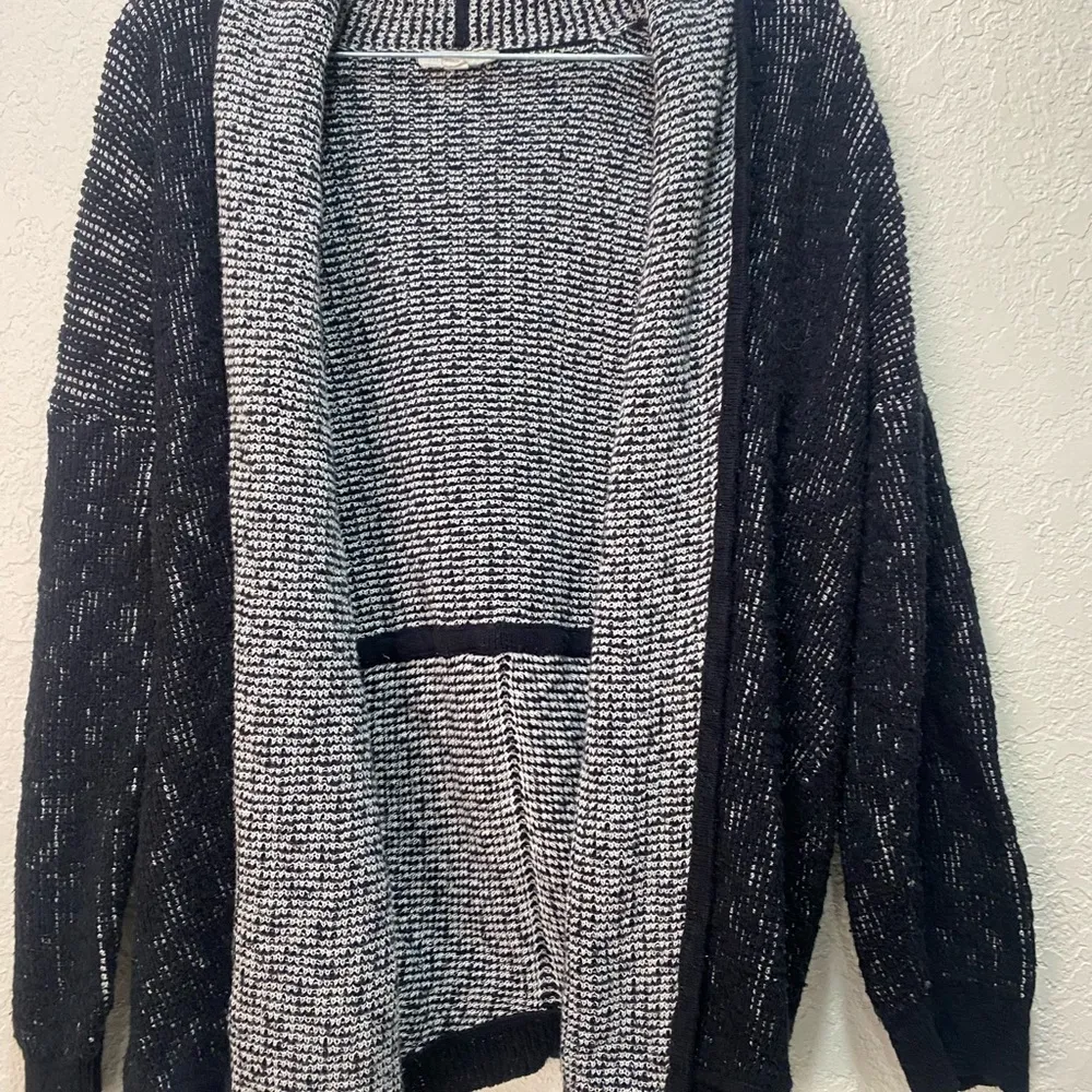 Eileen fisher black knit cardigan - Image 4