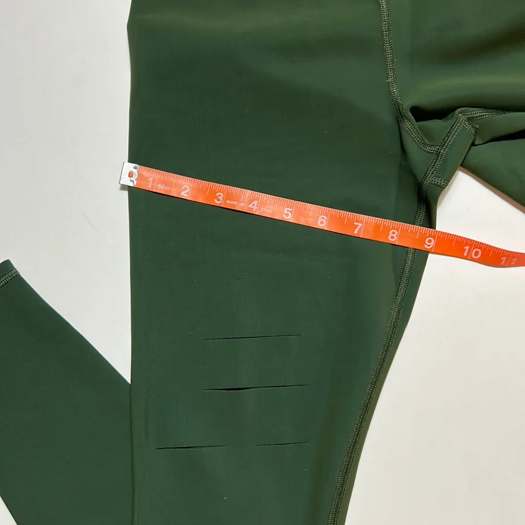 Alo High Waist Ripped Warrior Legging Hunter Green Small - Image 7