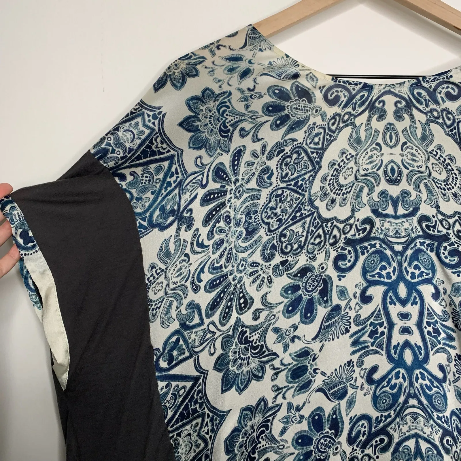 Johnny Was Biya Tunic Paisley Blue Grey Top Womens XS - Image 4