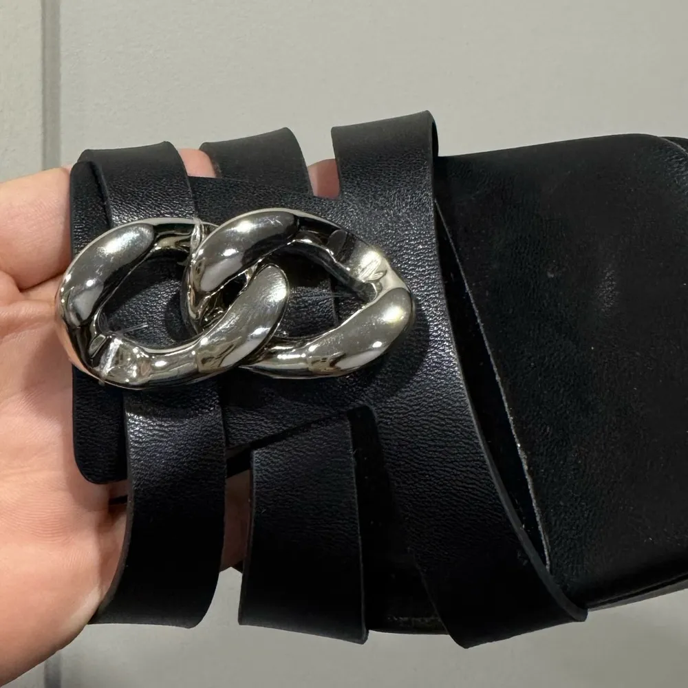 Black platform heels - Image 3