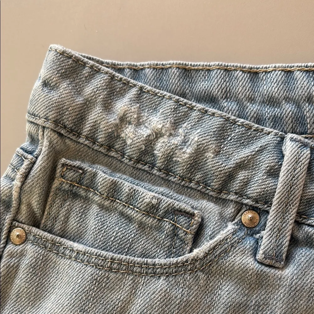 Light Blue Jean Shorts Distressed Crochet Lace Patchwork Size 28 - Image 6