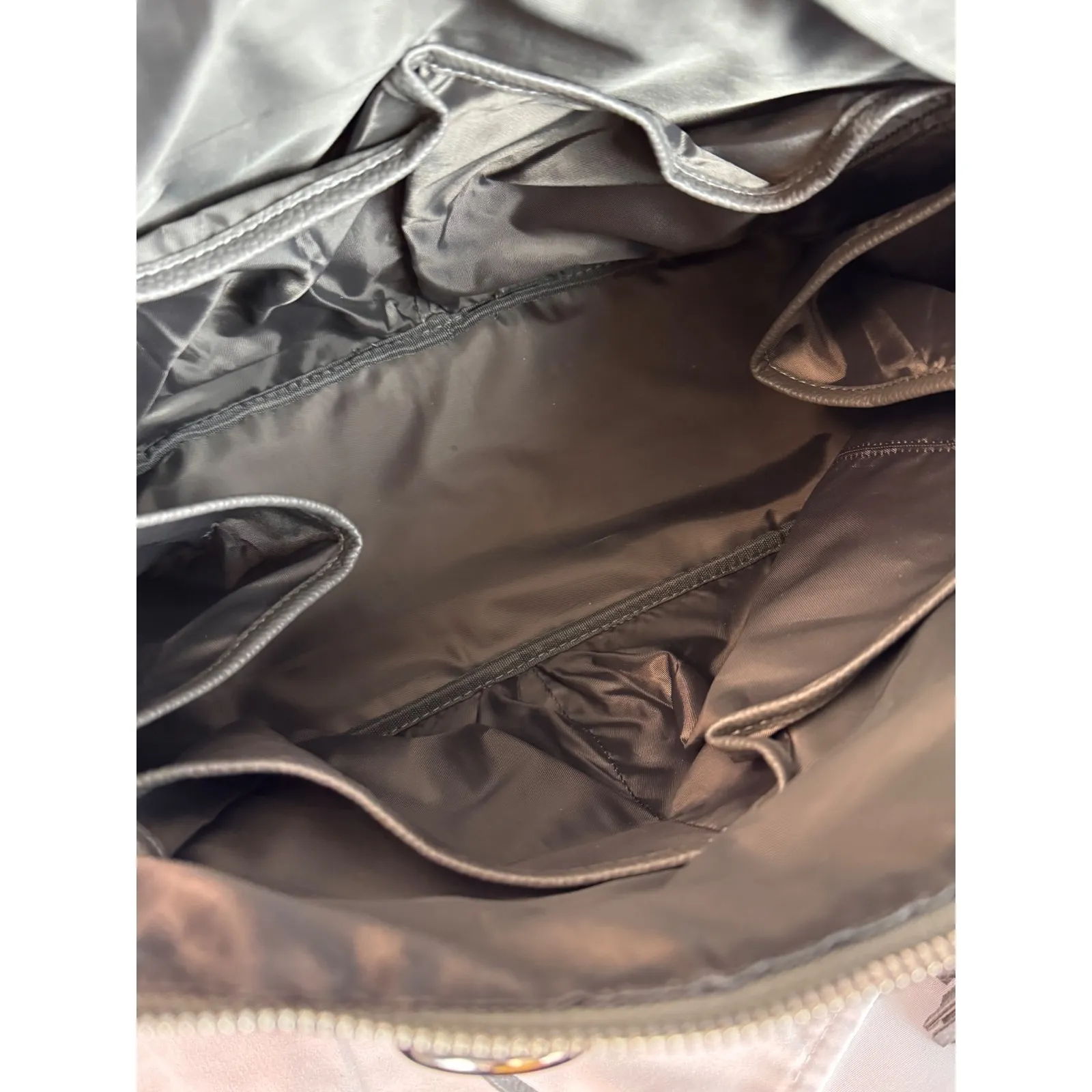 Willow Wood Gray Tote Bag Crossbody‎ Purse Front Pocket Tassel Accent - Image 10