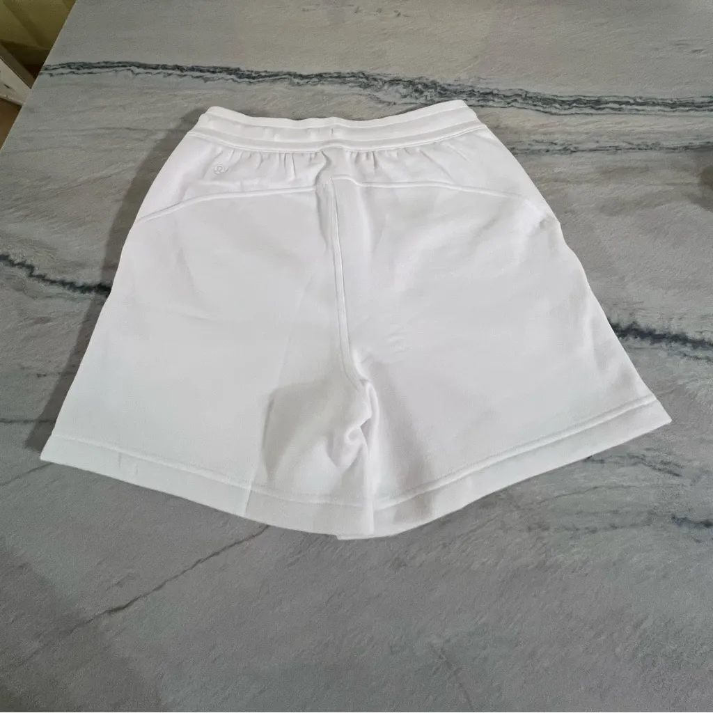 Lululemon  Scuba High-Rise Short 5" - Image 6