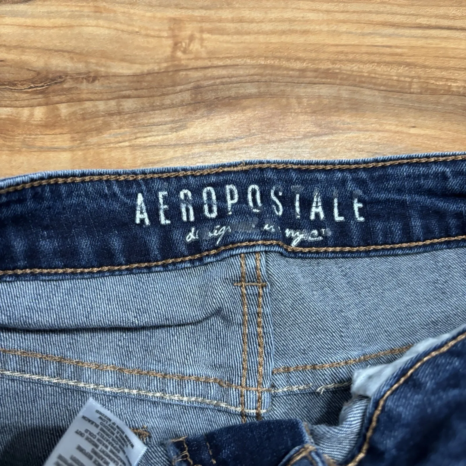 Aeropostale‎ Aero Distressed Rolled Raw Cuff Midi Denim Jean Shorts Sz 4 - Image 4