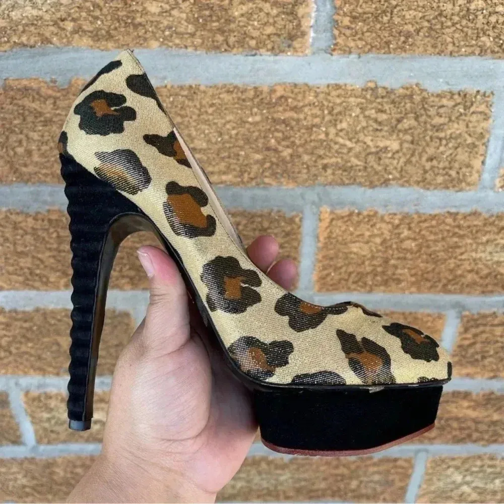 Charlotte Olympia Dolly Leopard Beige Gold
Black Figure Heel Platform Pump 37.5 - Image 10