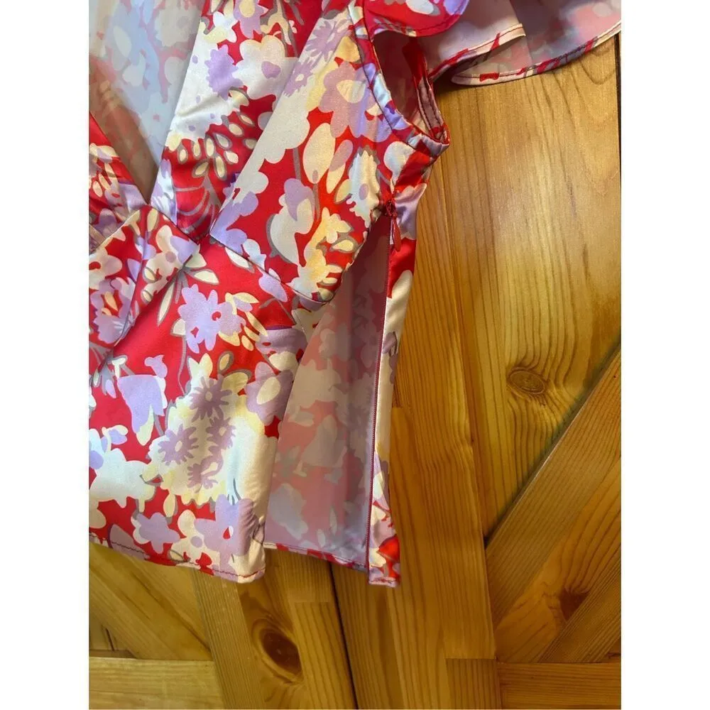 Astr Blouse Size XS red lilac floral short sleeve crop  (8658) Read￼ - Image 3