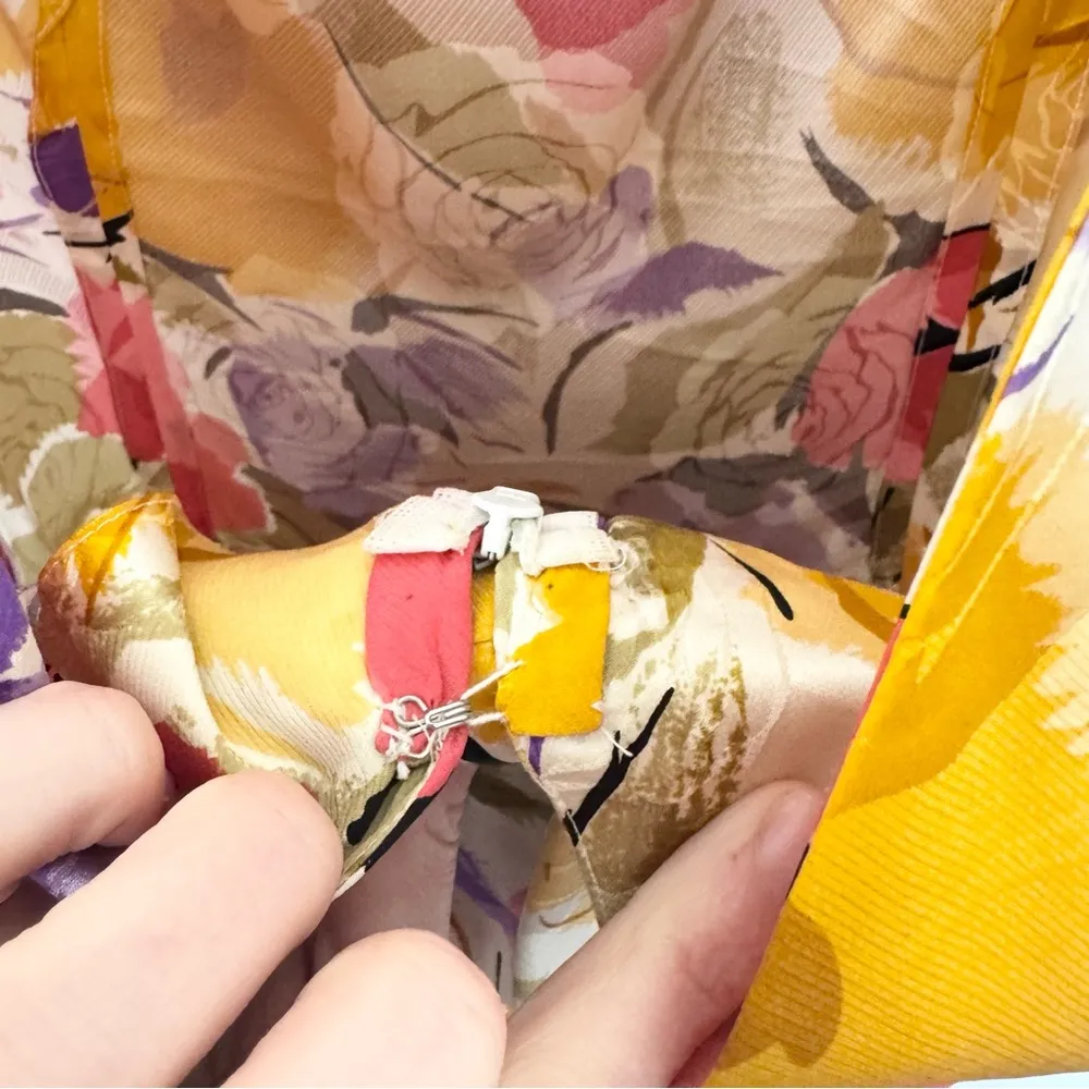 Vintage CADAZ low back bow floral ruffle 100% silk dress SZ 8 Yellow - Image 4