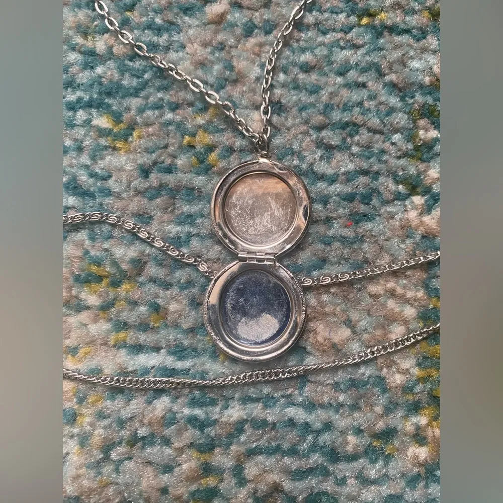 Vintage silver multi chain link locket clasp necklace - Image 4