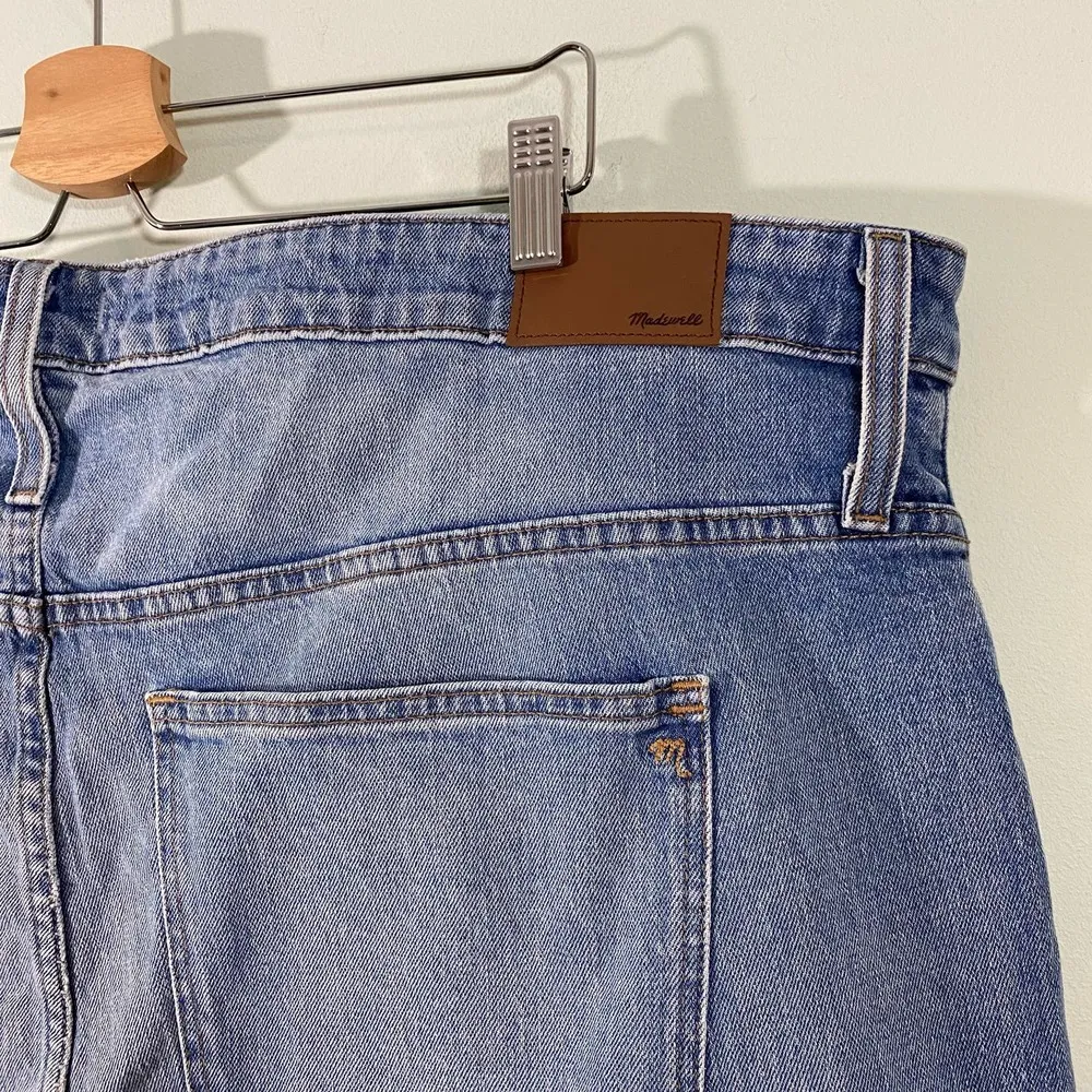 Madewell Women's Blue Meadowland Wash Classic Straight Jeans Size 37P NWT - Image 8
