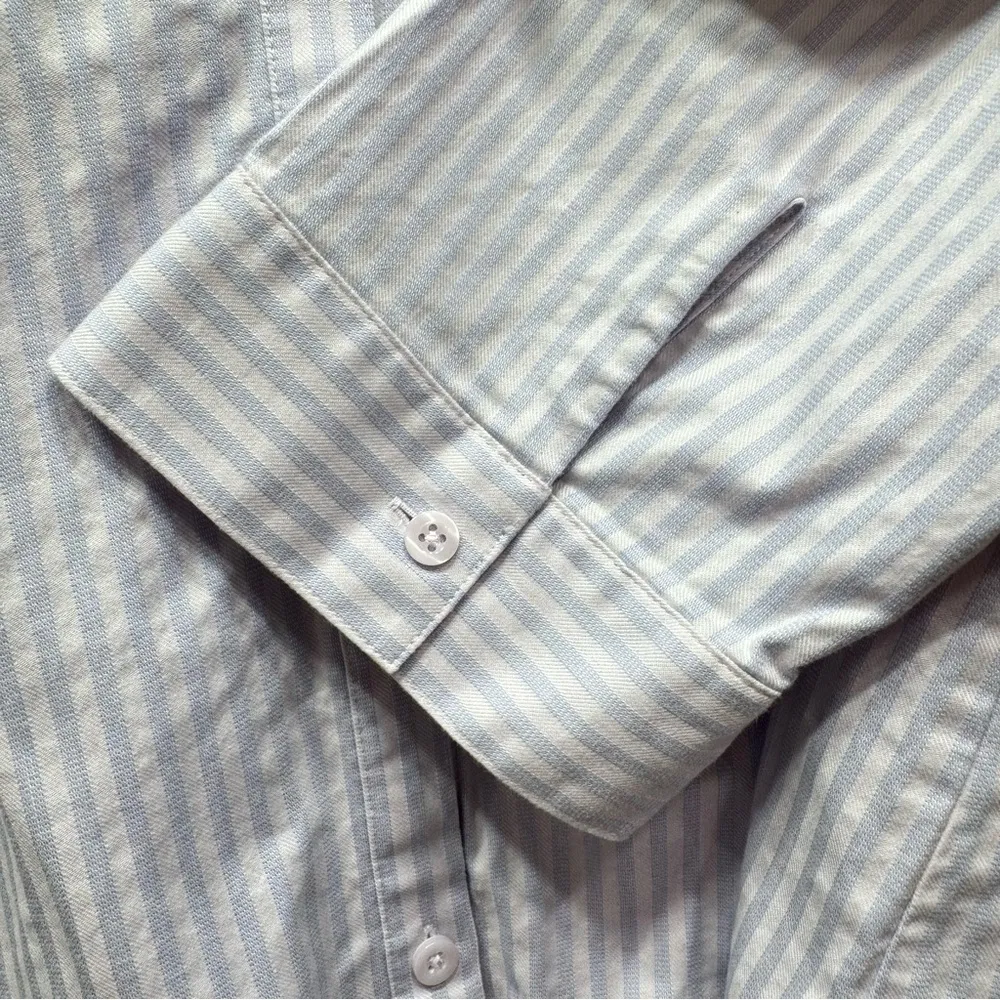 Chico’s Pale Blue Striped Button & Knotted Front 3/4 Sleeve Oxford Shirt Sz 2/L - Image 6