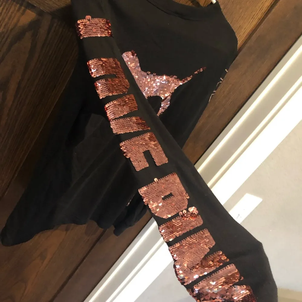 VICTORIA'S SECRET Pink Campus Long Sleeve  XS Shirt Top Logo dog - pink shimmer - Image 4