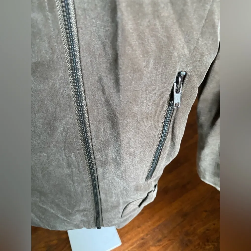 ASTR Gray Grey Suede Moto Jacket Edgy Casual Streetwear Downtown Valentines Day - Image 8