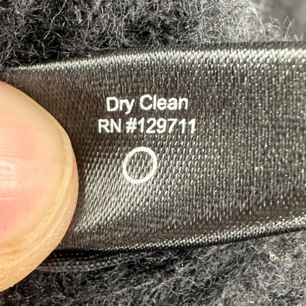 Jenni Kayne | Small | Cashmere Boxy Ribbed Crewneck Fisherman Sweater in Black - Image 10