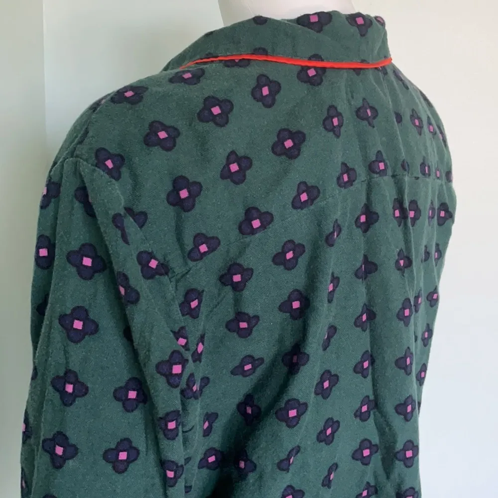 Room service green pattern pajamas large - Image 9