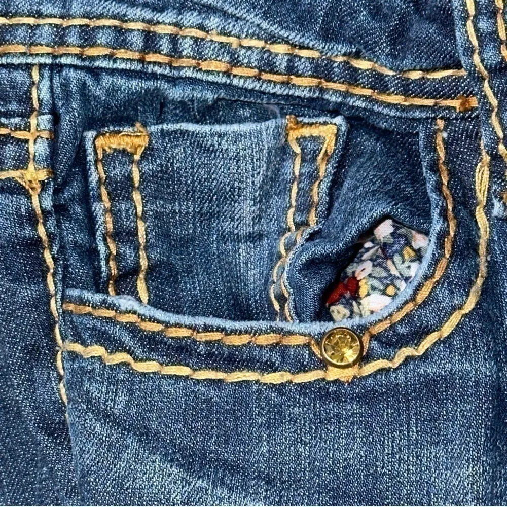 Vigoss Denim Women’s Size 26 Blue Exposed Thread Amber Rhinestone Skinny Jeans - Image 5