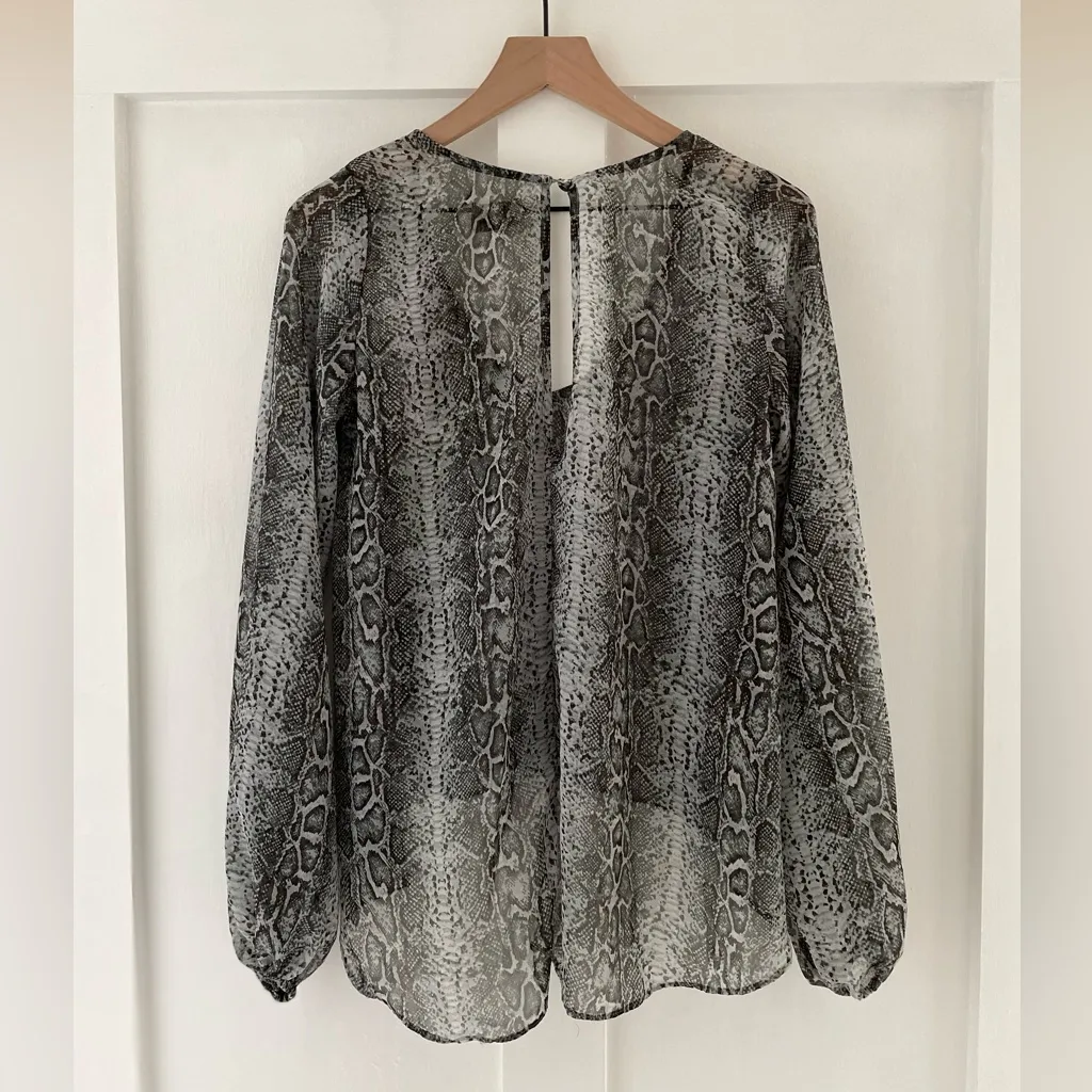 SHOW ME YOUR MUMU Snake Print Sheer Overlay High Low V-Neck Blouse Size M - Image 3