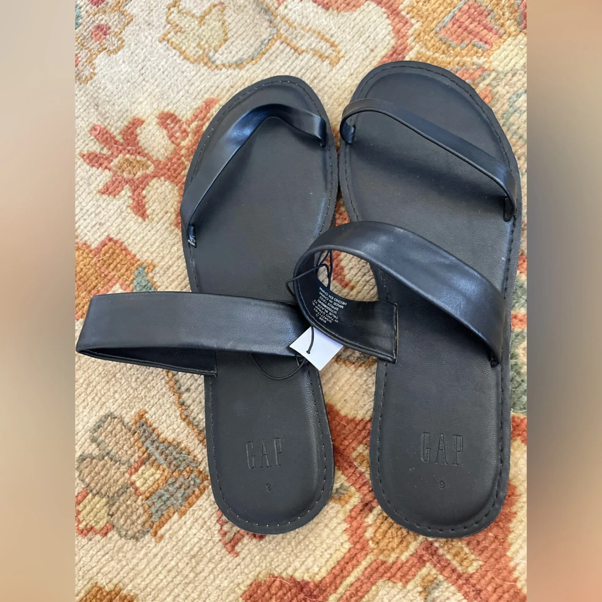 Gap NWT:  Elegant Black Women's Sandals - Image 5