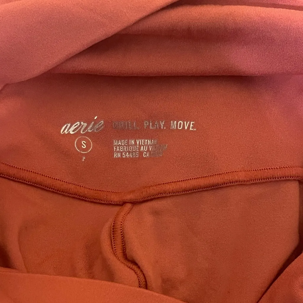 Aerie Real Me High Waisted Crossover Bike Shorts in a pink rose woman’s small - Image 3