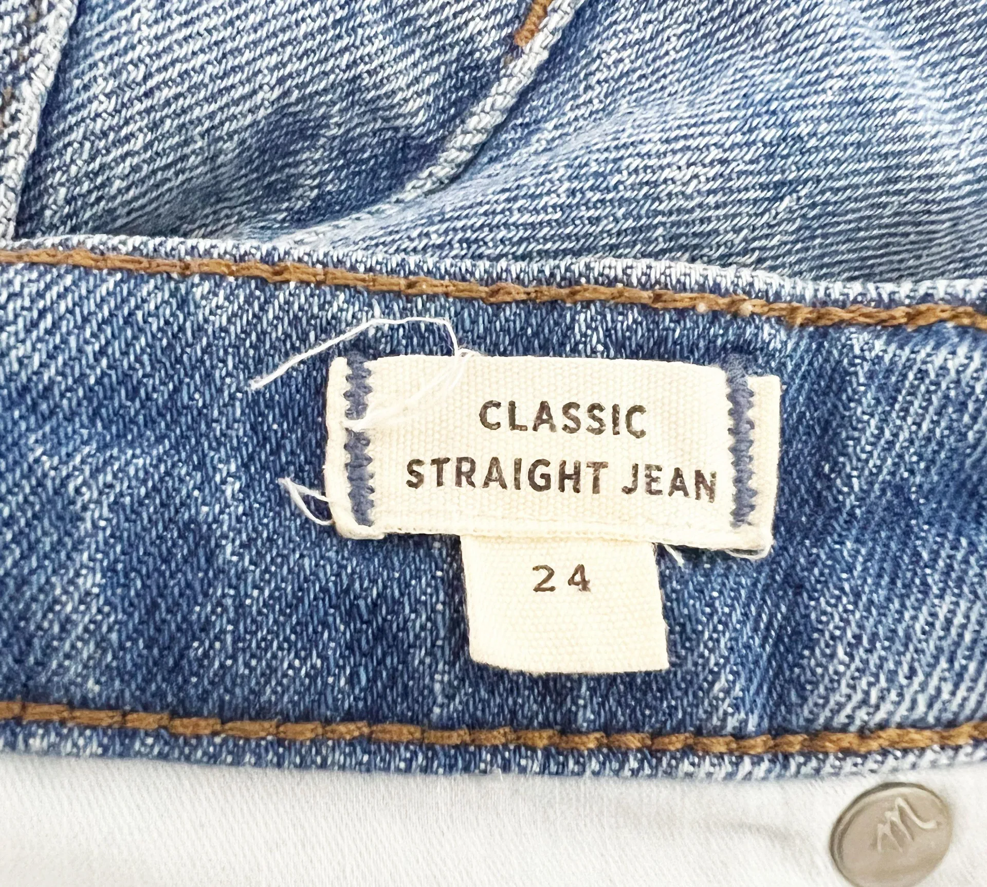 Madewell  Women's Classic Straight Cotton Jeans Corrie Wash Step-Hem Edition 24 - Image 4