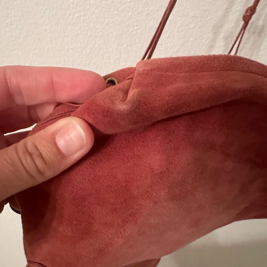 SS 2002 GUCCI by Tom Ford Pink Suede Heart Flap Shoulder Bag - Image 10