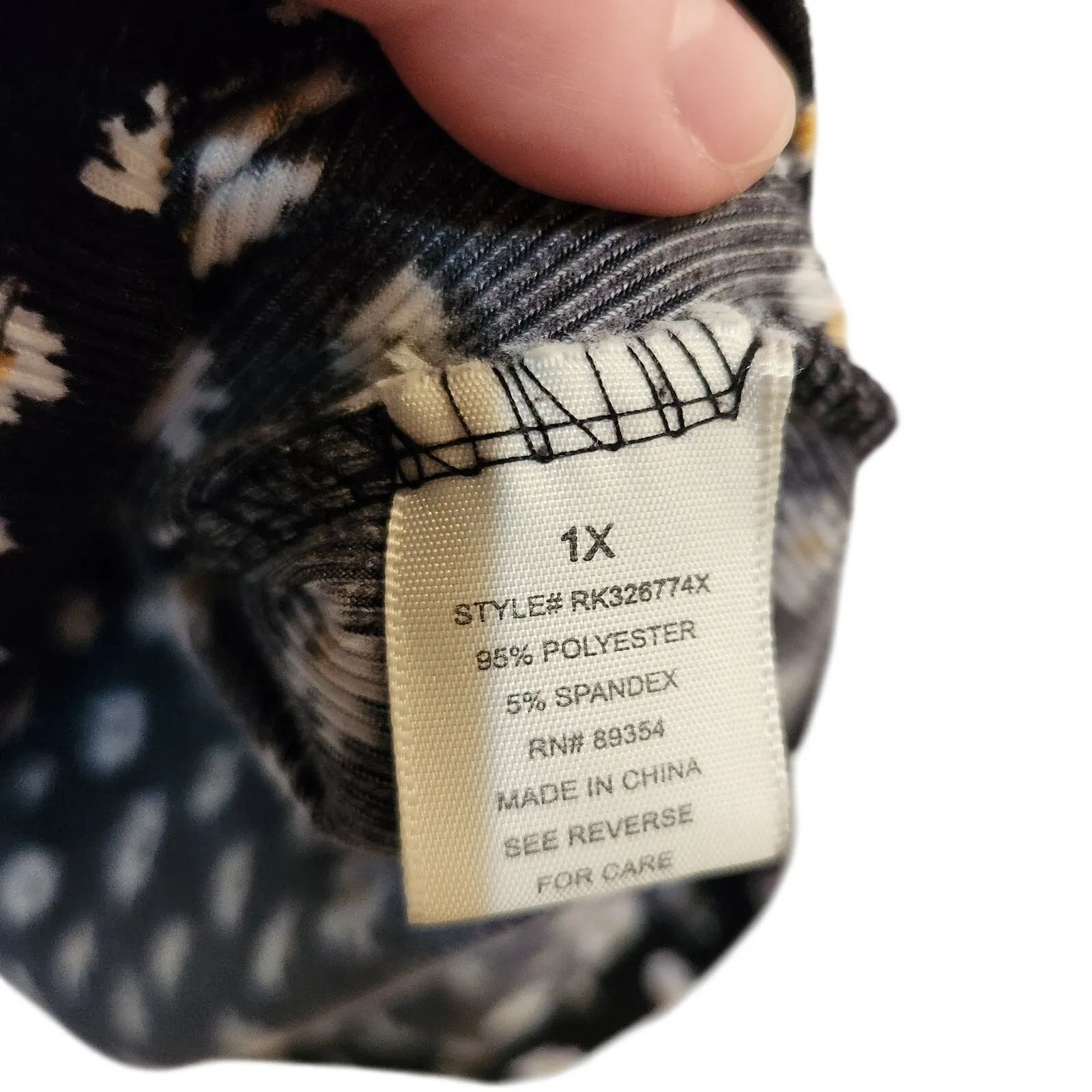 No Comment Black White Daisy Floral Knit Short Sleeve Crewneck Henley T-Shirt 1X - Image 6