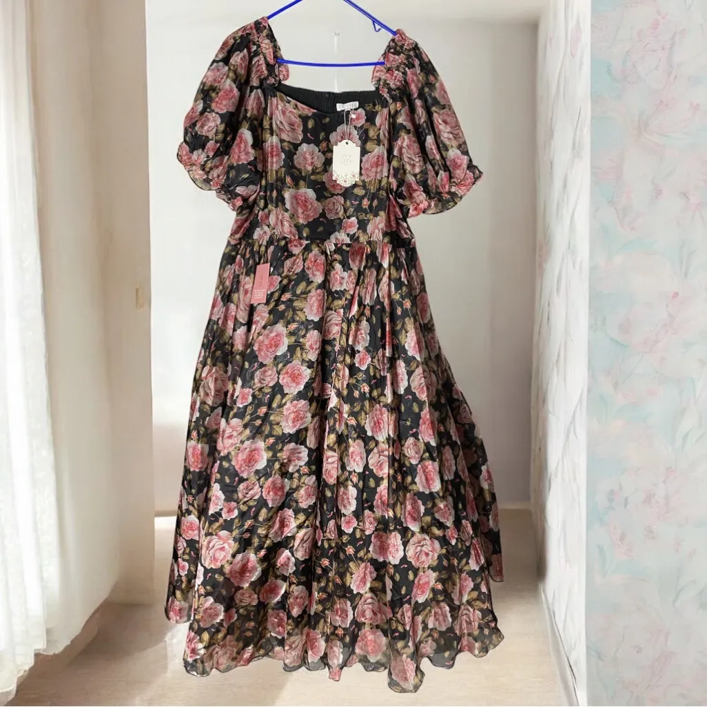 IVY CITY CO. NWT Black & Pink
Floral Smocked Puff Sleeve Maxi
Dress - Image 3