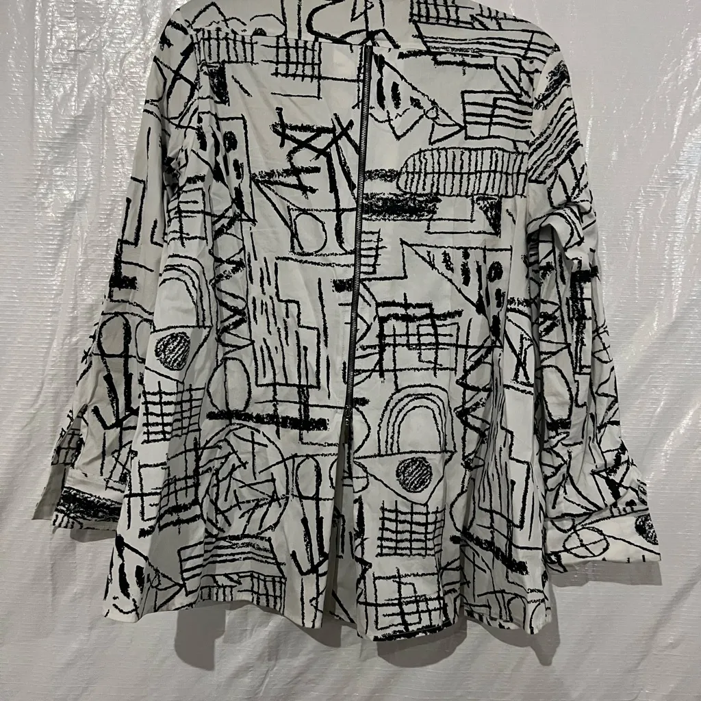 COMFY USA White Abstract Tokyo Blouse Size Small - Image 4