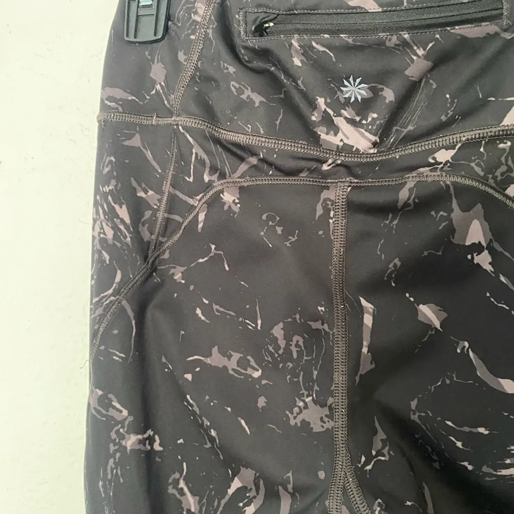 Athleta Velocity Stash Pocket Marble Black 7/8 Tight - Image 8