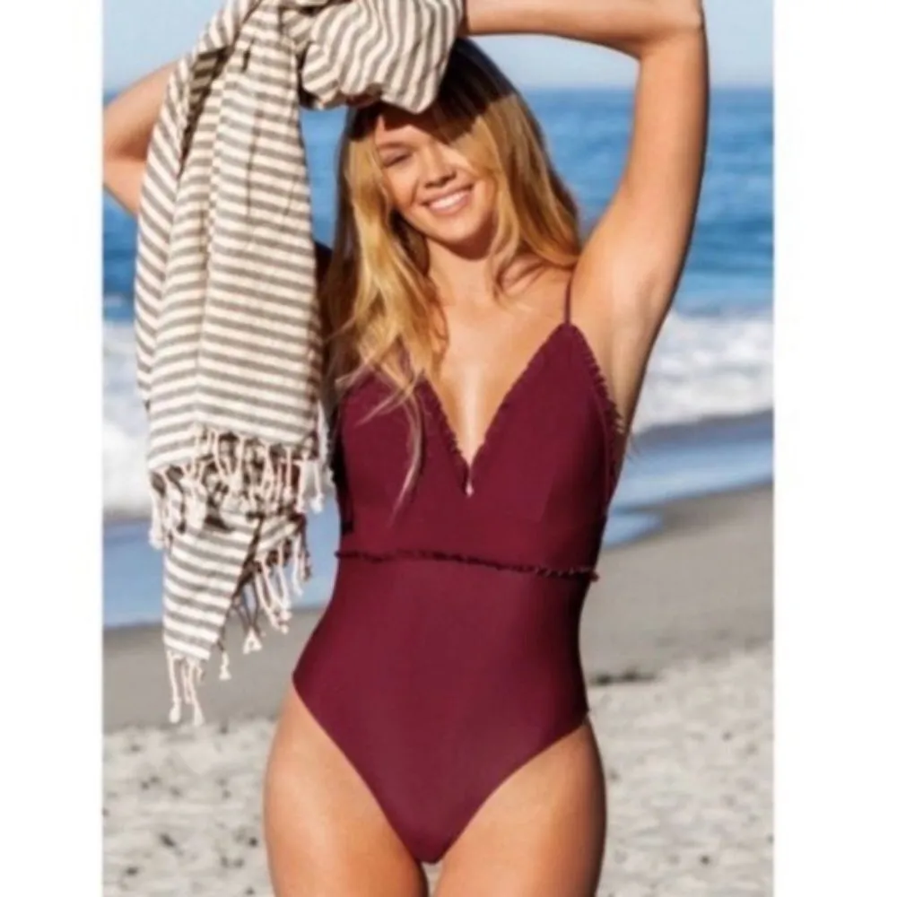 Cupshe Ruffle One Piece Swimsuit Red Maroon Small Nwt - Image 4