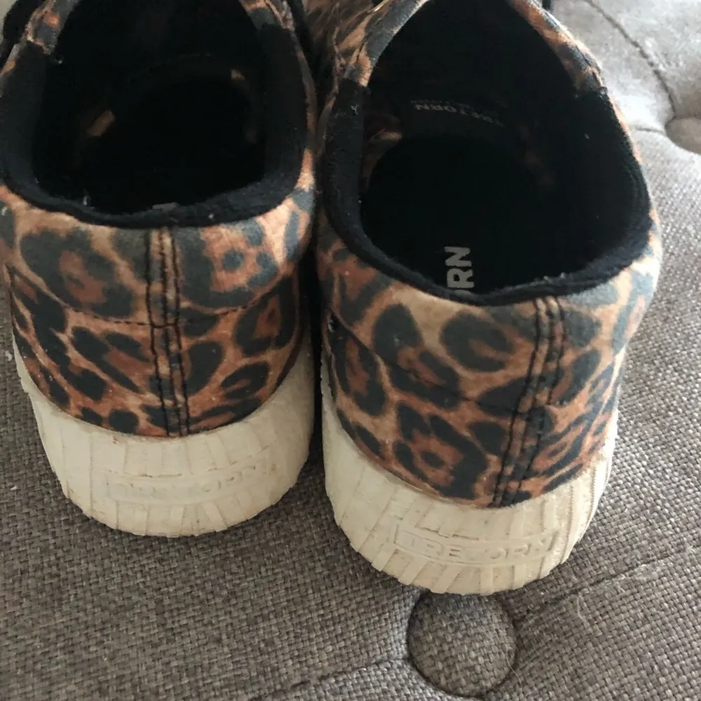 Tretorn  Leopard Print Nylite 2 Plus Sneaker - Image 6