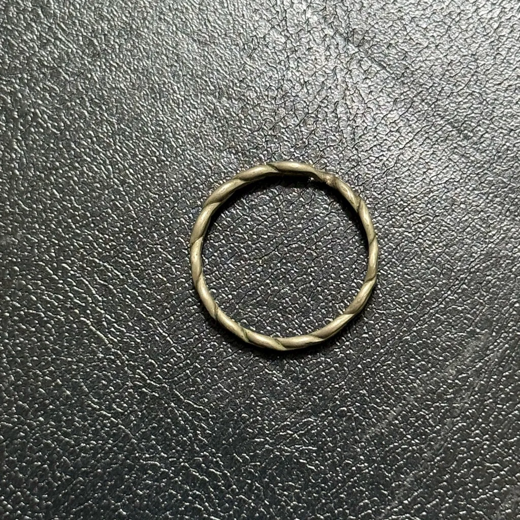 Handmade Handcrafted Braided Twisted Metal Ring Size 7.5 Silver - Image 3