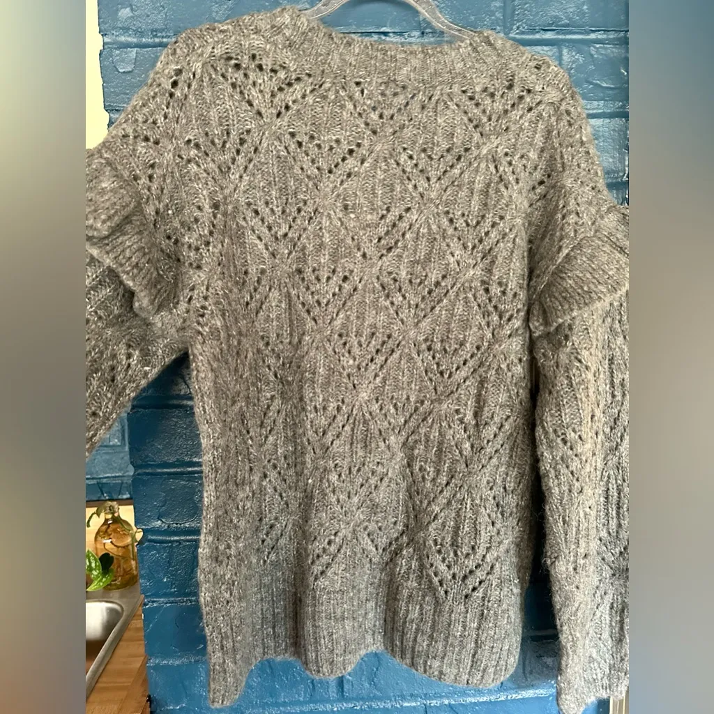 Old‎ Navy Women's Sweater in Heather Gray - Image 10
