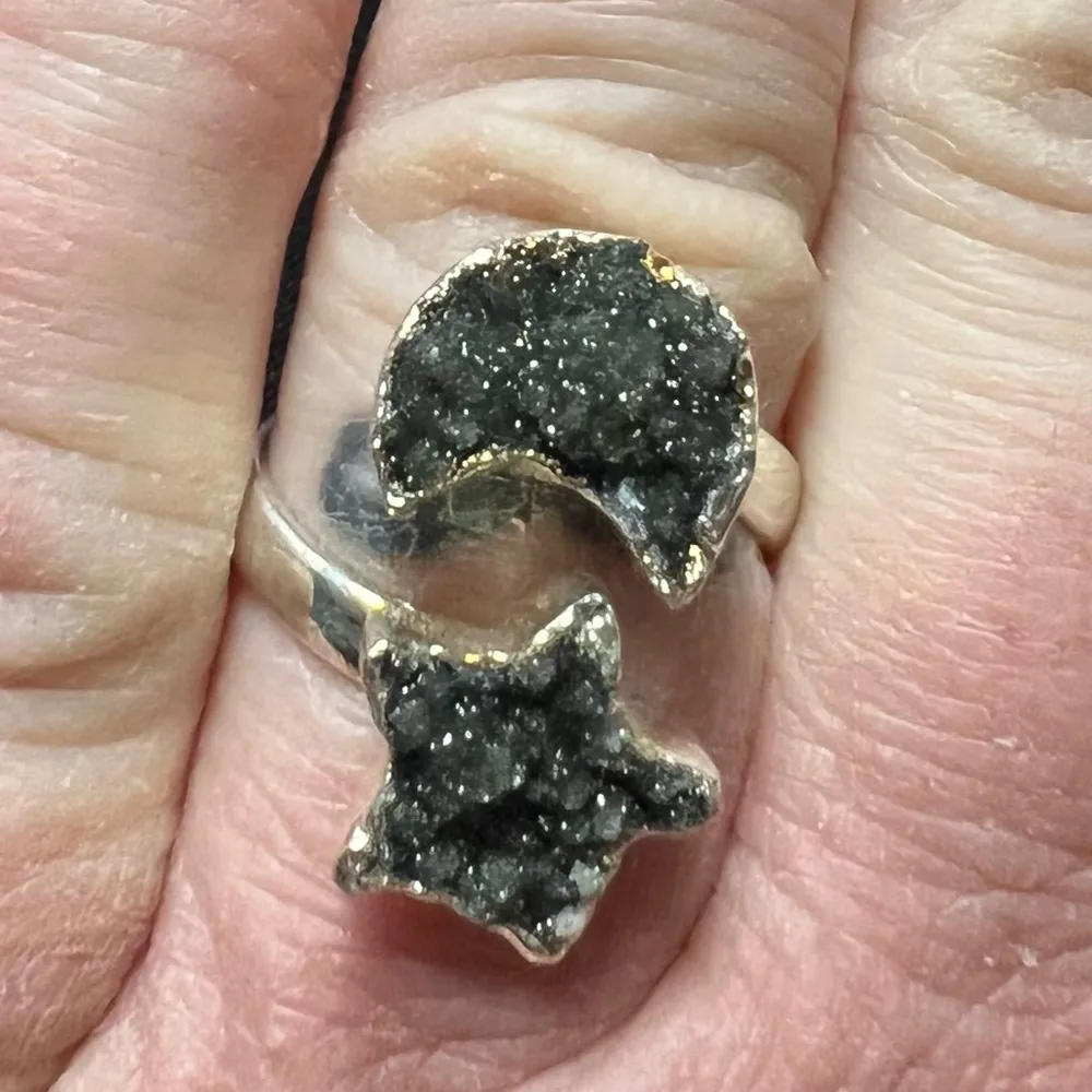 Druzy stone moon/star ring - Image 2