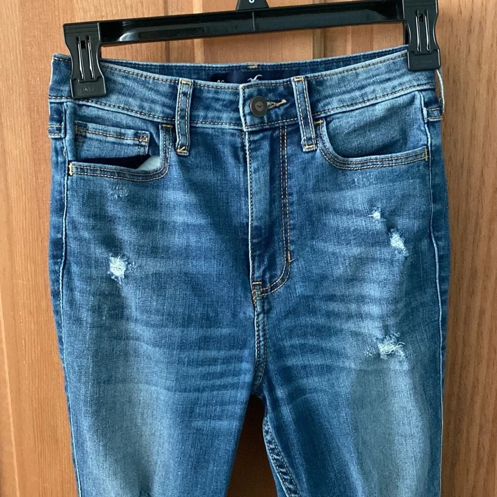 Hollister W 24 L 28 Extra High Rise Women's Teen Super Skinny Jeans - Image 2