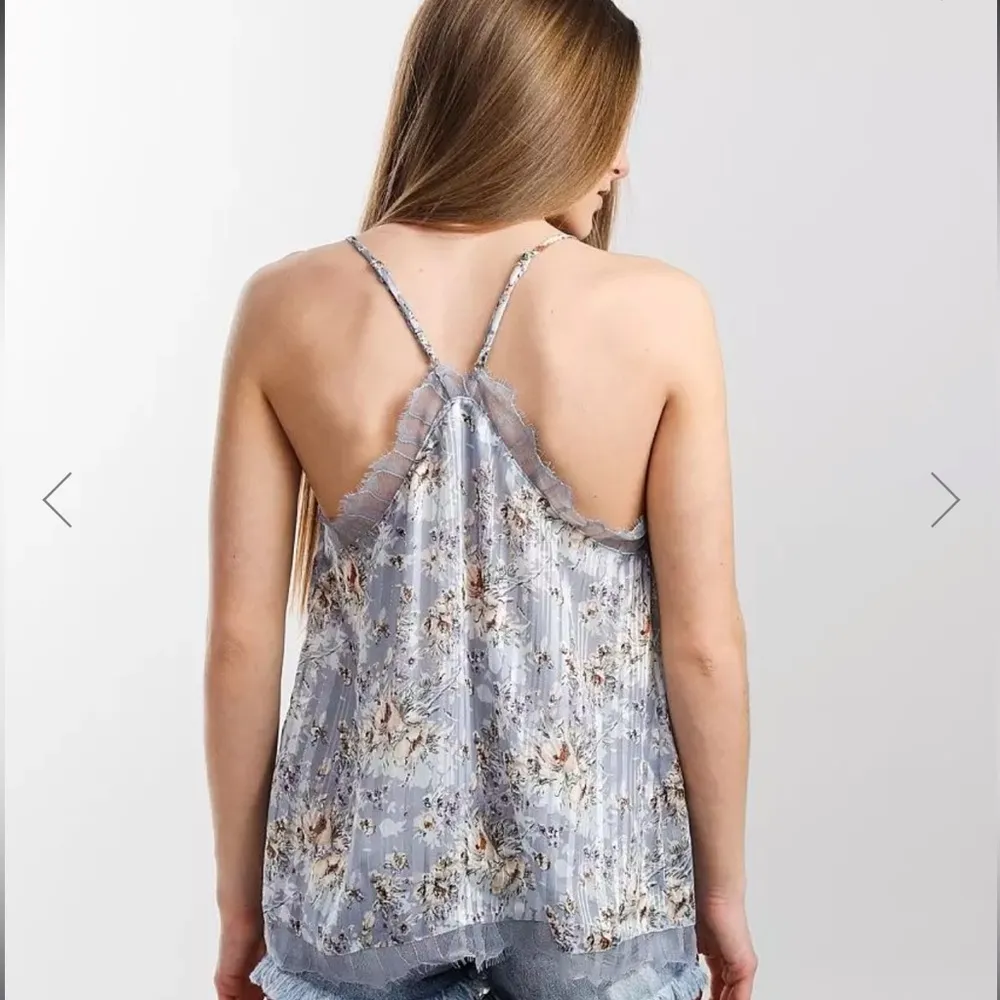 MISS ME Floral Metallic Lace Trim Tank Top Cami Size Medium NWT - Image 2