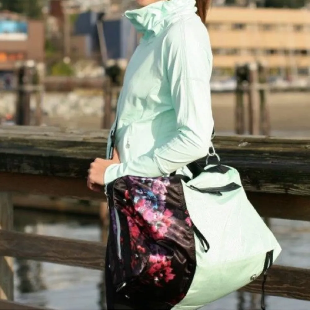 Lululemon Pump It Up Jacket Mint Green Size 6 - Image 3