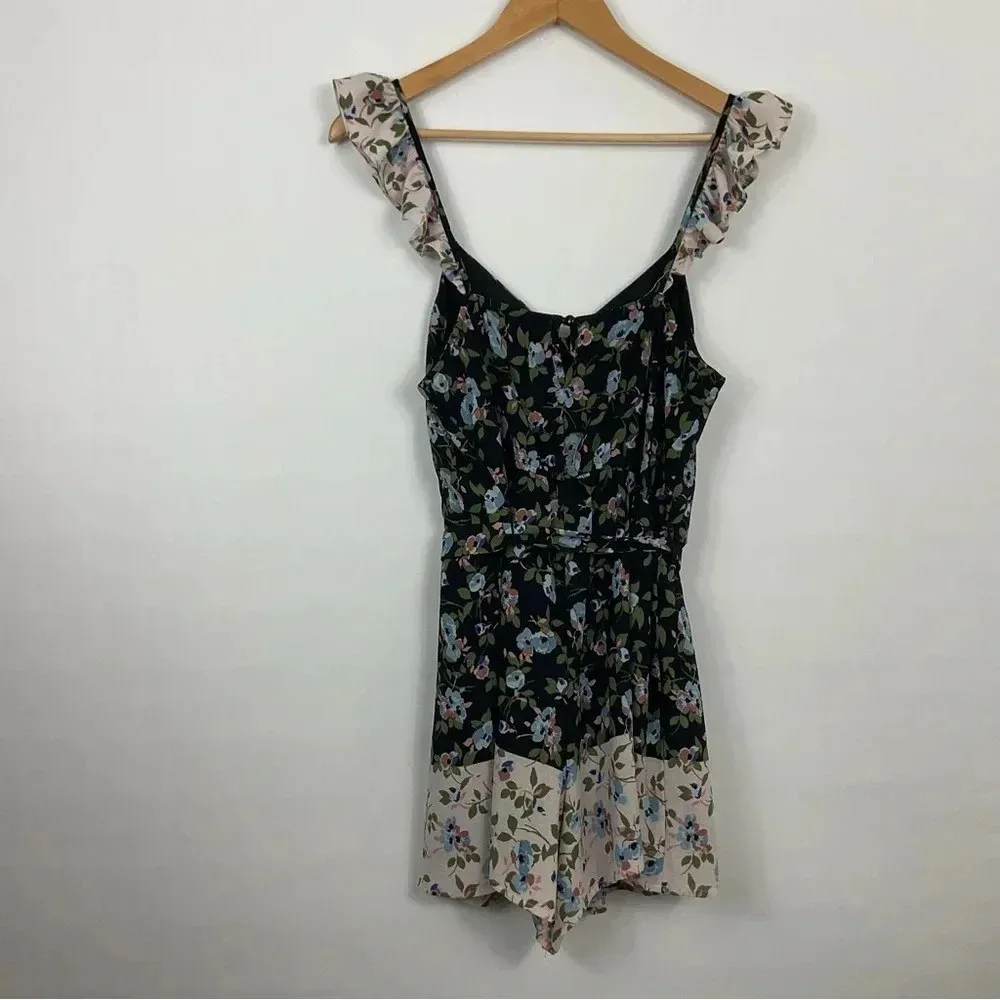 Altar’d State‎ Floral Ruffle Sleeve Romper Size Medium - Image 3