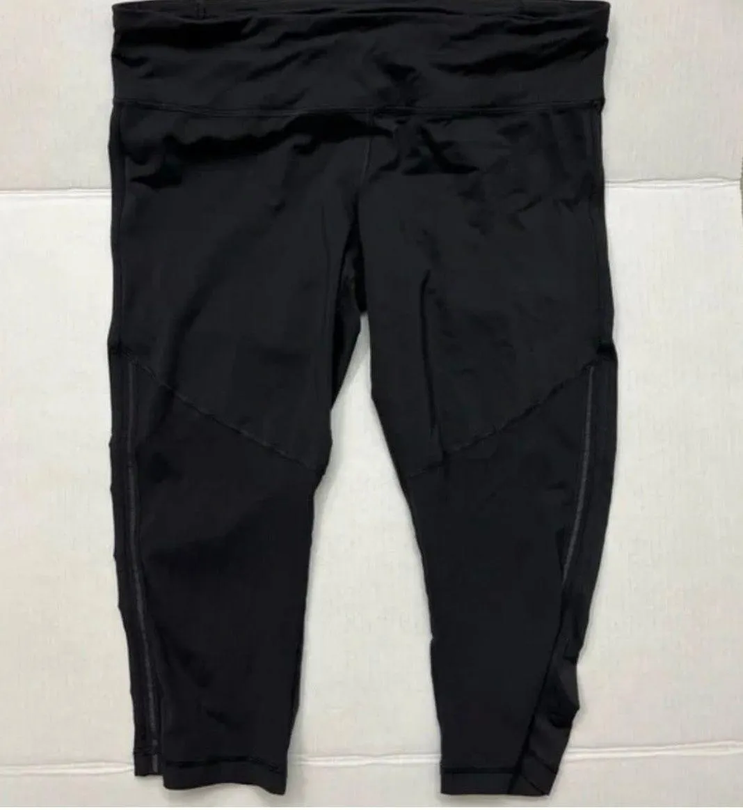 Cropped Legging 6 Run For Your Life Black & Gray Ruched Detail - Image 3