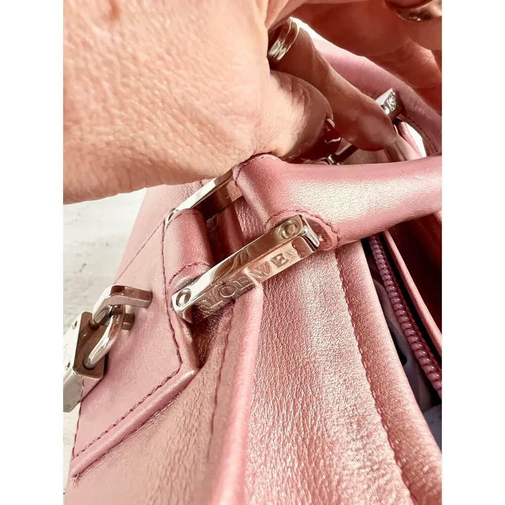 Loewe Amazona 28 Metallic Leather Top Handle Satchel Handbag Pink - Image 15