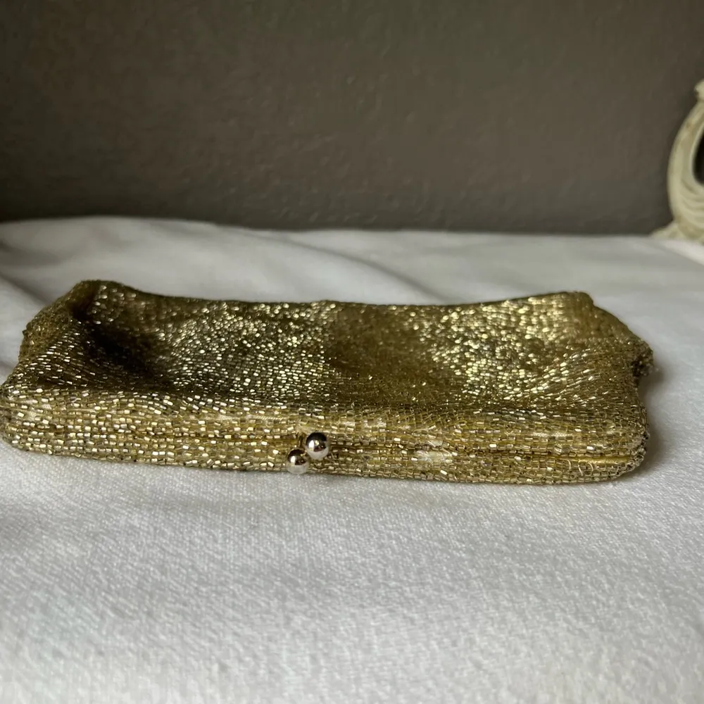 Vintage beaded Clutch gold kiss lock - Image 10