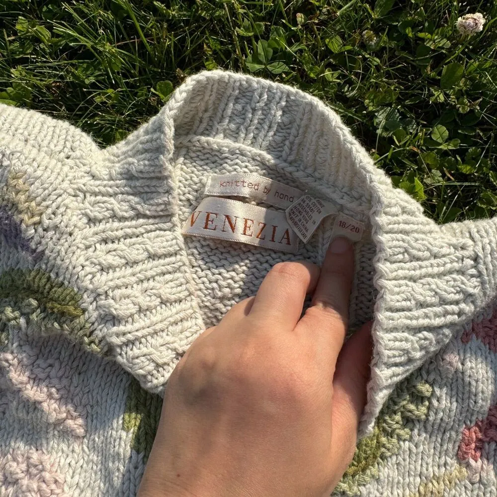 Vintage Crewneck Embroidered Floral Sweater Size 18 - Image 4