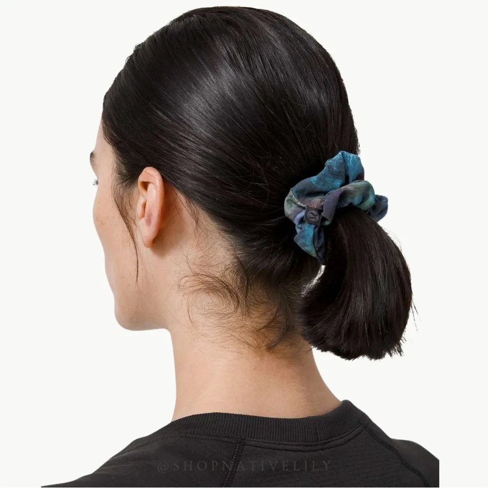 Lululemon Women’s Uplifting Hair Scrunchie, Cosmic Shift Multi - Image 5