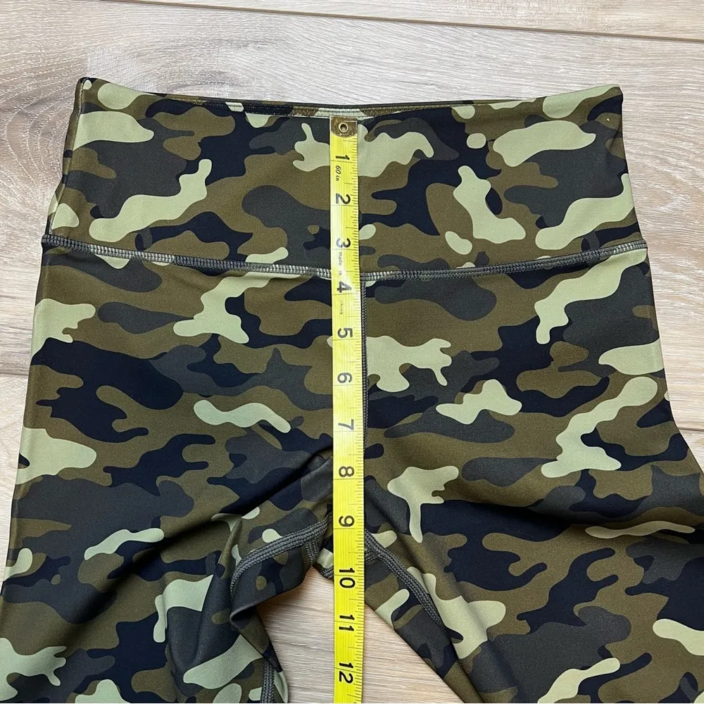 Zyia Active Light Green Camo Reflective Soft n Snug Mid-Rise 7/8 Legging… - Image 9